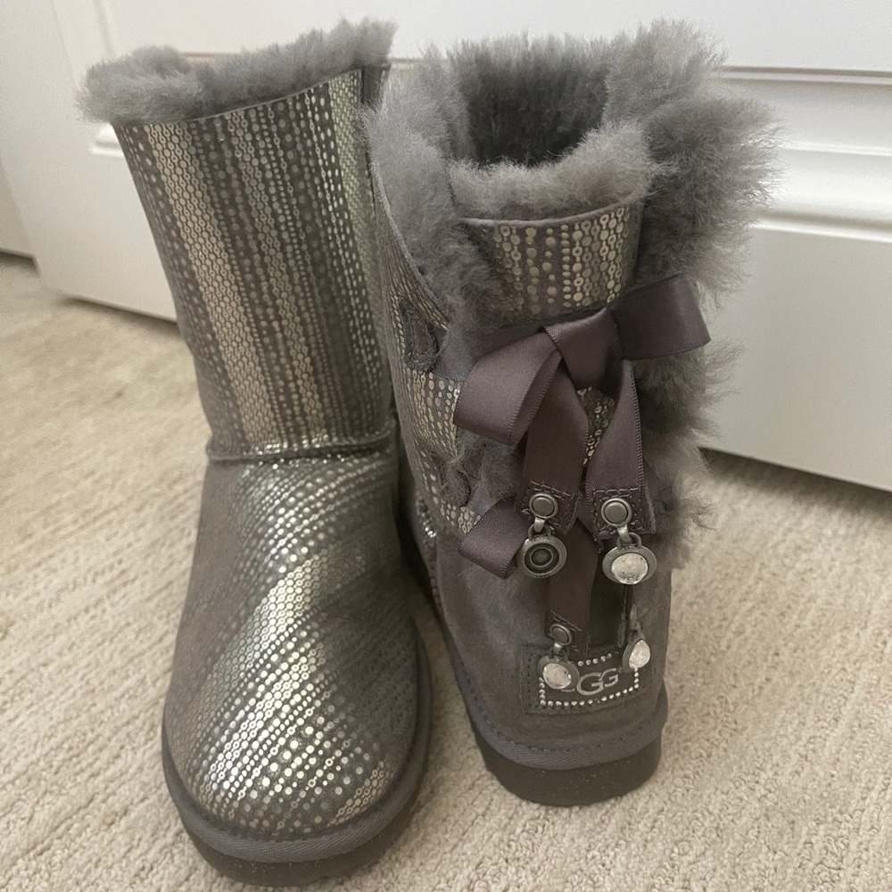 Women’s Gray Sequin Faux-Fur Mid-Calf Boots